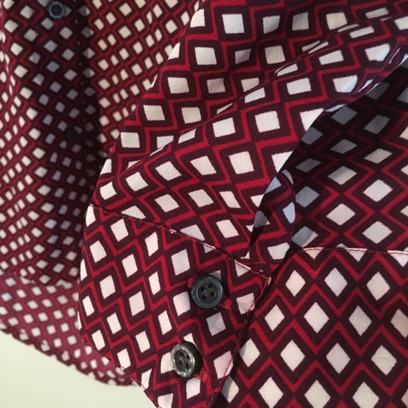 Banana Republic diamond design blouse - Picture 6 of 6